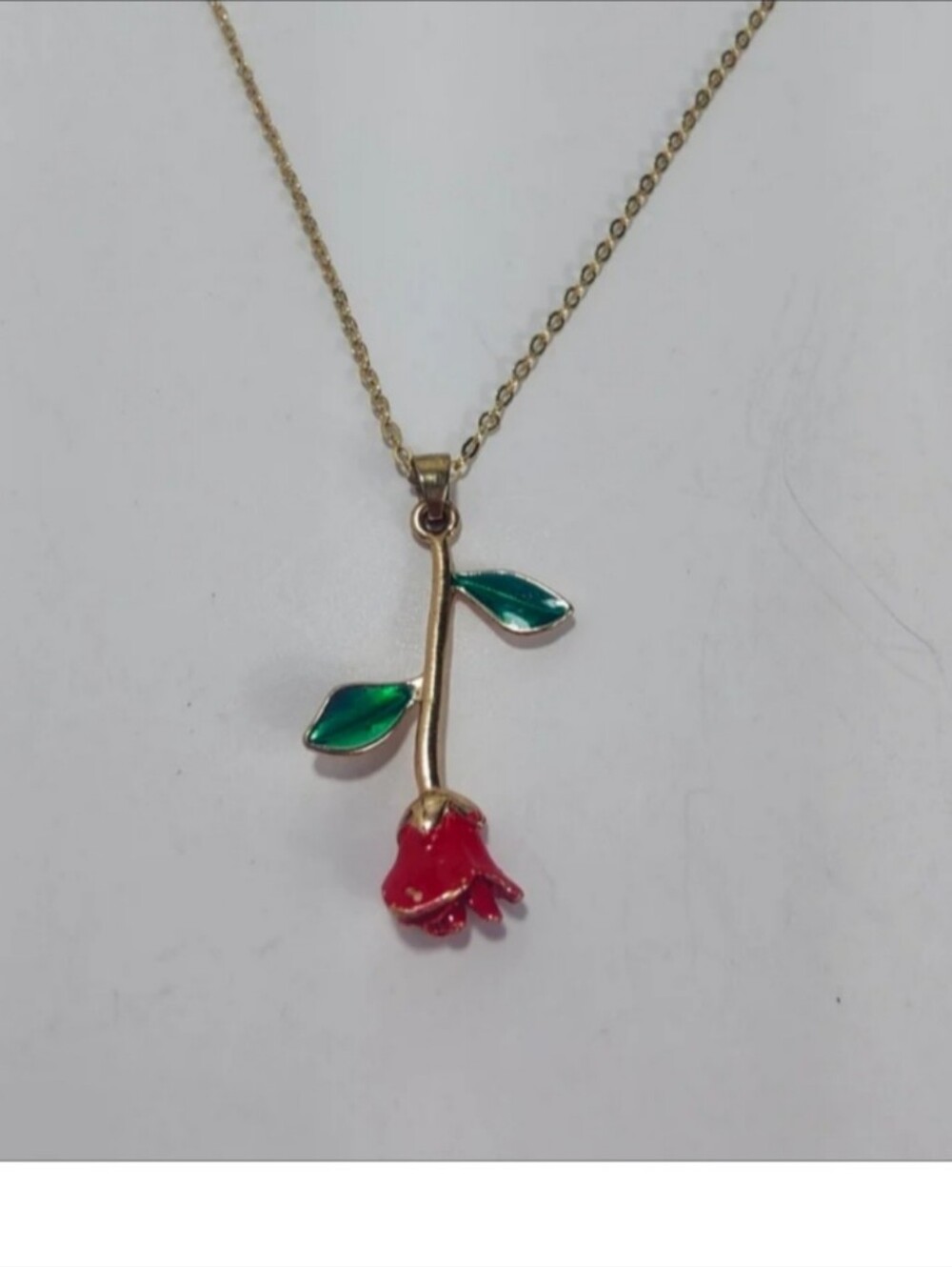 Vintage Gold Tone Rose Pendant Necklace 18” Red Enamel Flower Green Leaves